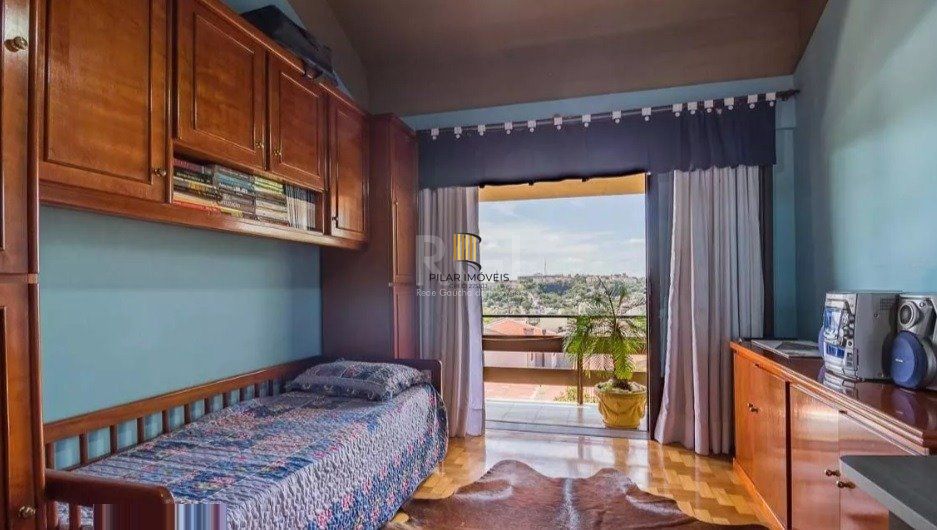 Casa para Venda - 294.4m², 4 dormitórios, sendo 2 suites, 2 vagas - Nonoai