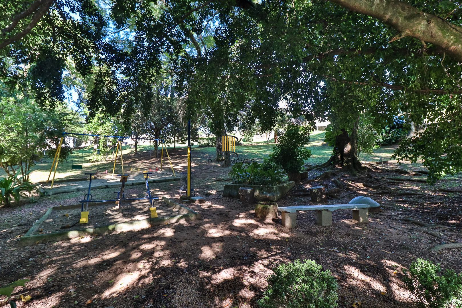 Apartamento para venda de 3 dormitórios, no bairro Teresópolis em Porto Alegre/RS.