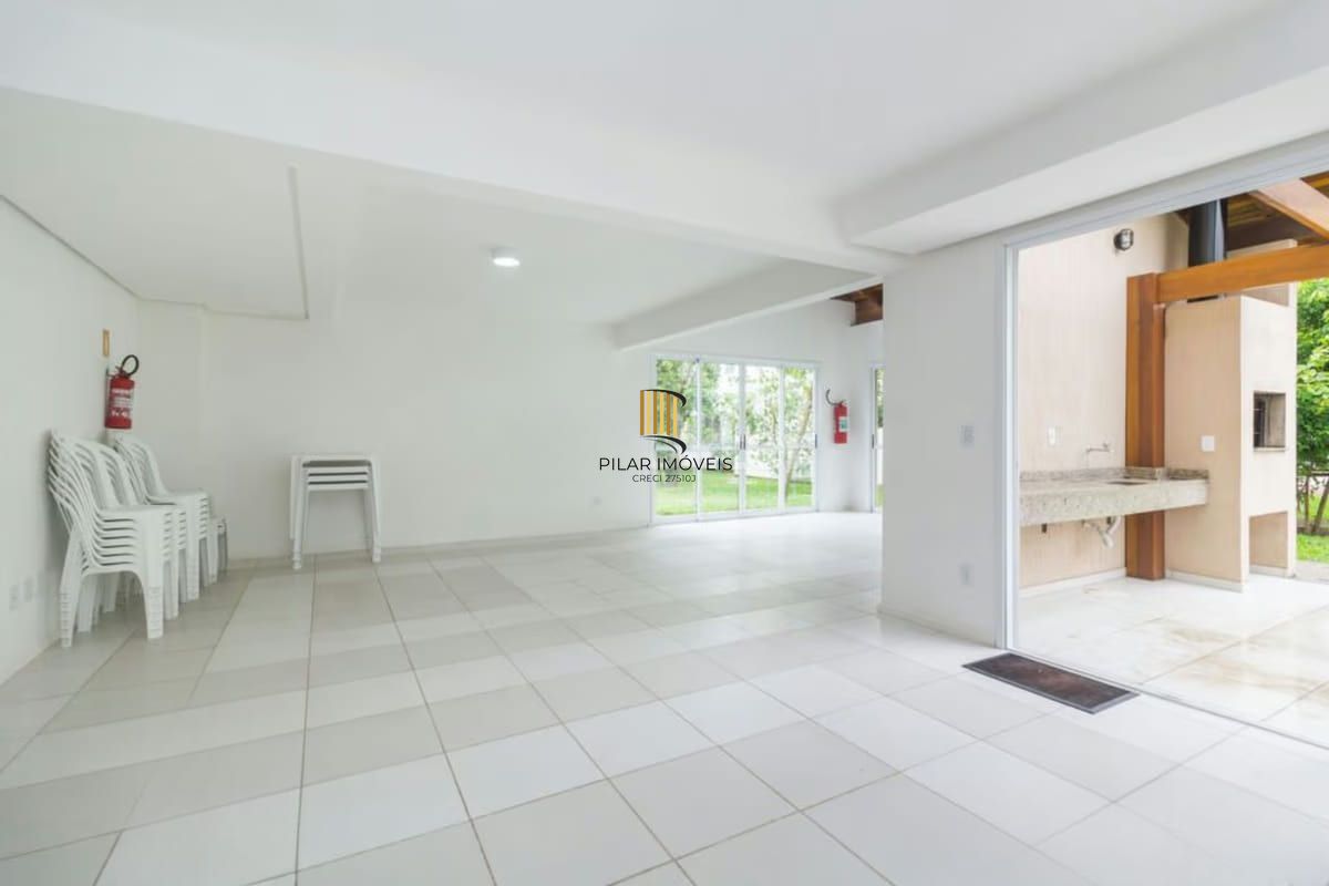 Apartamento de 2 dormitórios à venda em Hípica, Porto Alegre.