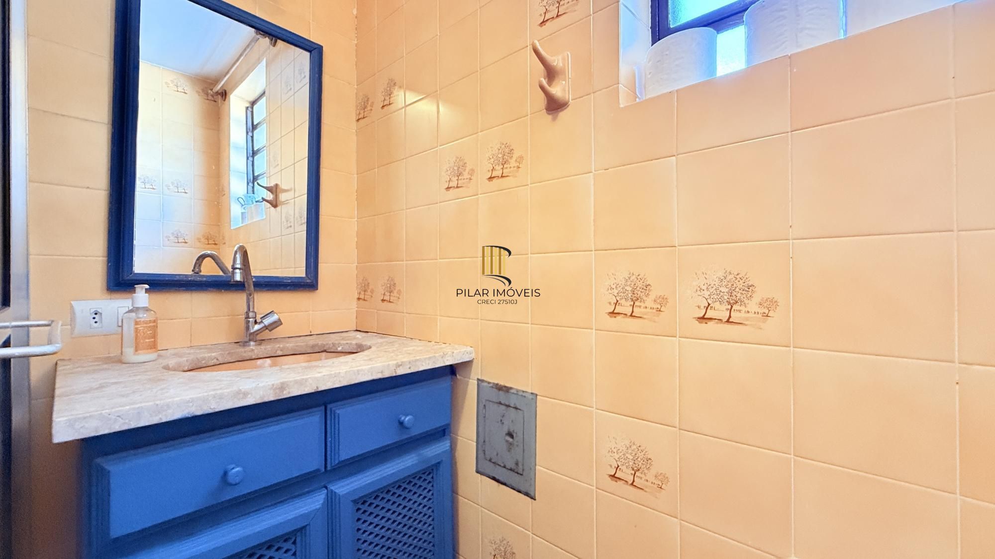 Casa 4 dormitórios no bairro Teresópolis