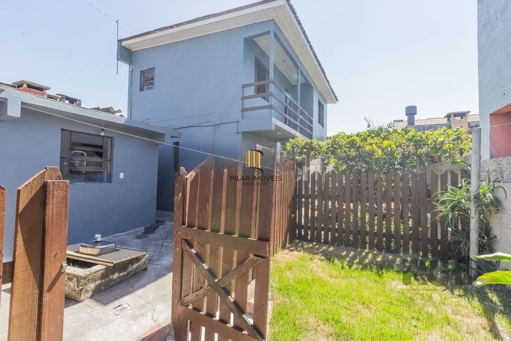 Casa de 5 dormitórios no bairro Sarandi