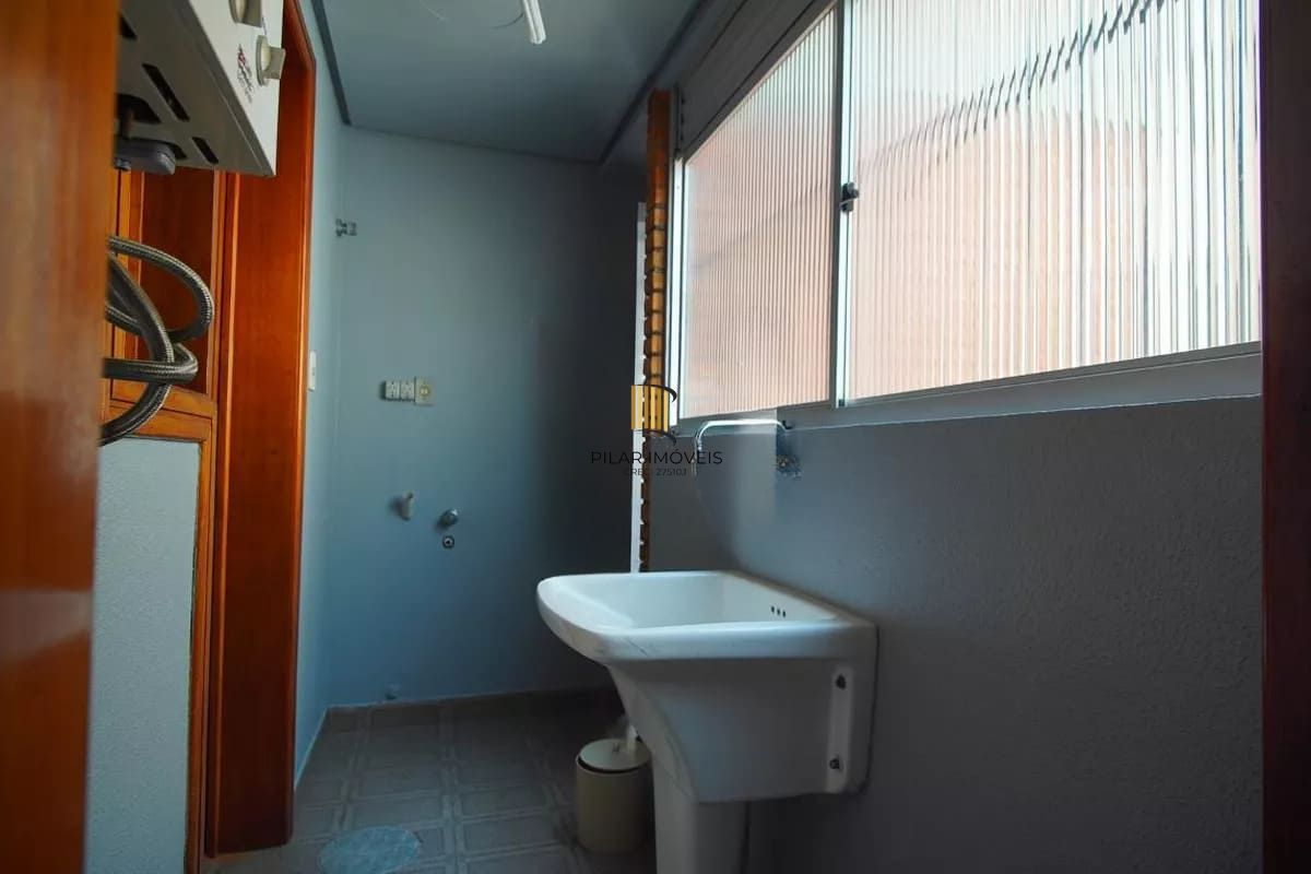 Apartamento de 3 dormitórios à venda em Petrópolis - Porto Alegre