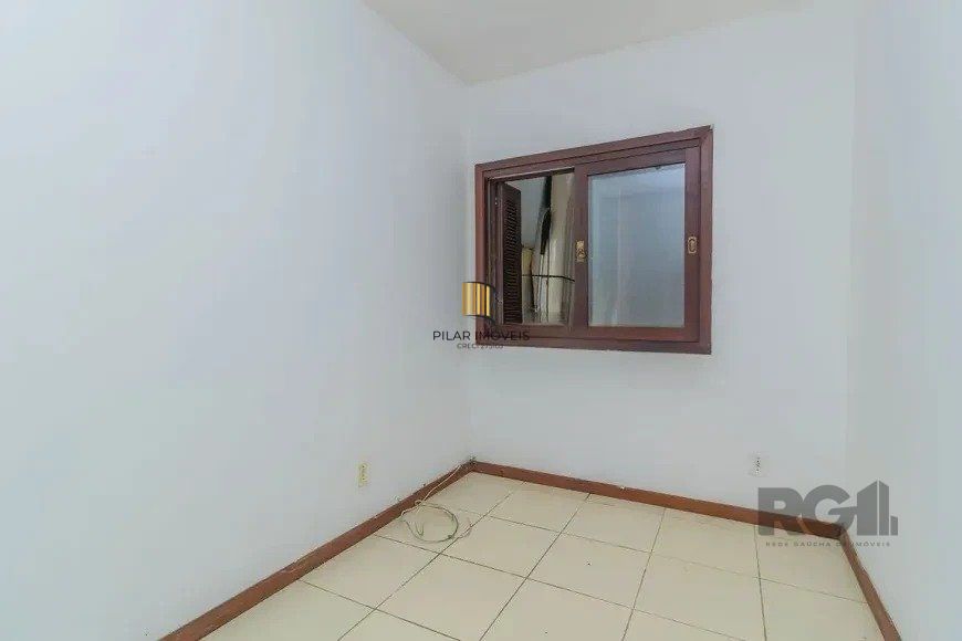 Casa 110m² - 3 dormitórios, 1 vaga no bairro Aberta dos Morros