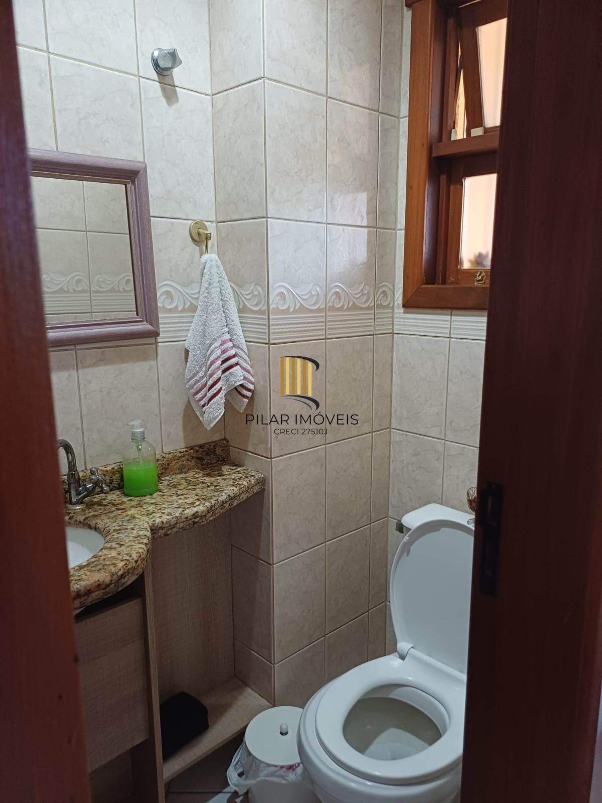 Casa 3 dormitórios no bairro Camaquã