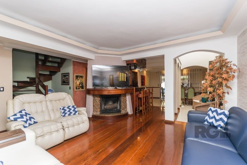 Casa 381m² - 5 dormitórios, 1 suíte, piscina e 6 vagas no bairro São Sebastião - Pilar Imóveis