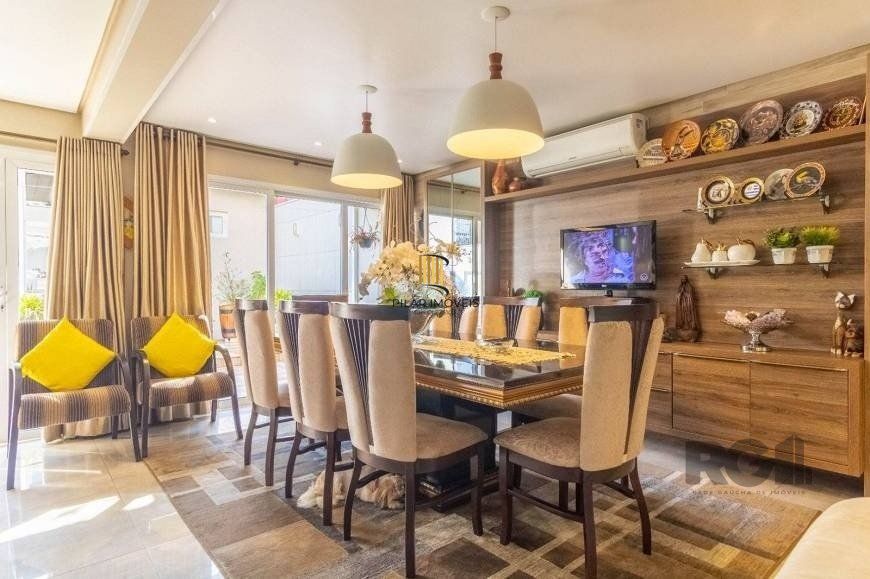 Casa 280m² - 3 dormitórios, 1 suíte, 2 vagas no bairro Jardim Itú