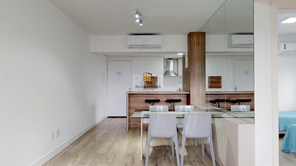 EXCELENTE APARTAMENTO COM 2 DORMITÓRIOS E 2 VAGAS DE GARAGEM