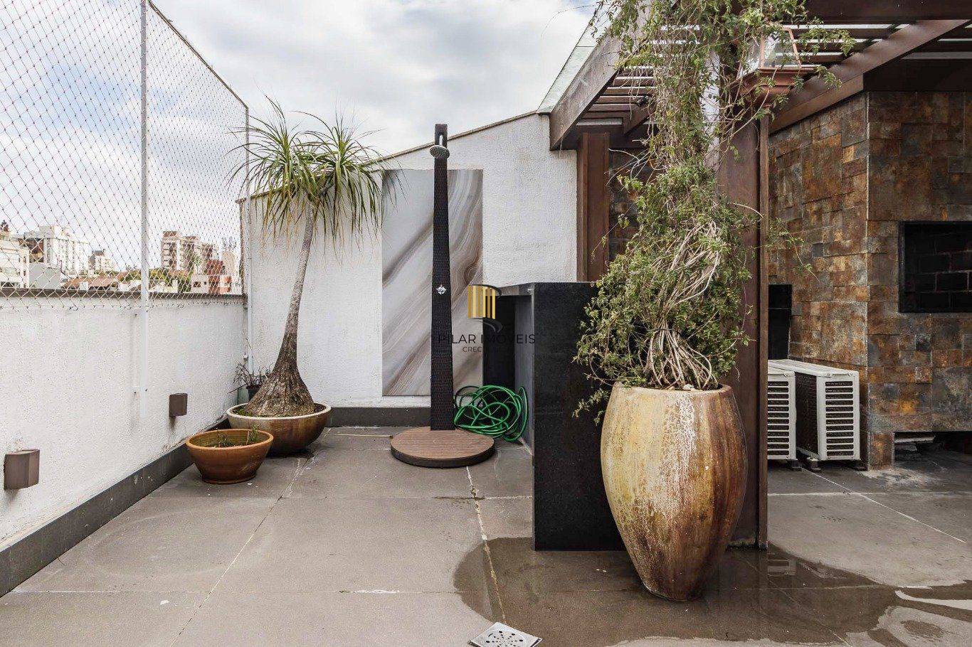 Cobertura de 3 dormitórios à venda em Mont'Serrat, Porto Alegre.