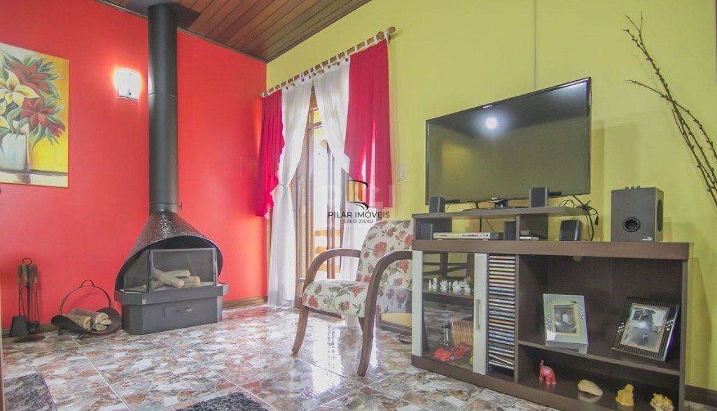 Casa para Venda - 252m², 3 dormitórios, sendo 1 suites, 3 vagas - Parque Santa Fé