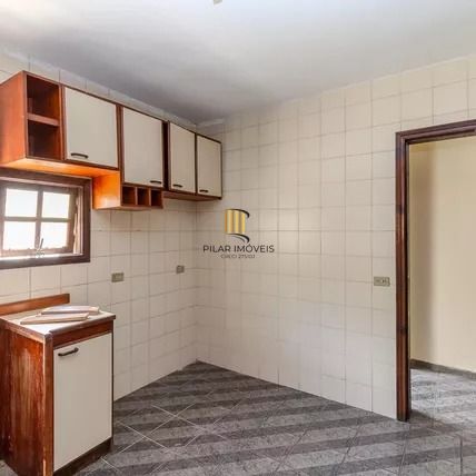 Casa à Venda na Rua da Gruta – 241,99m² – Próxima ao Hospital Divina Providência