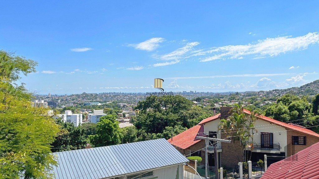Casa 3 dormitórios no bairro Teresópolis