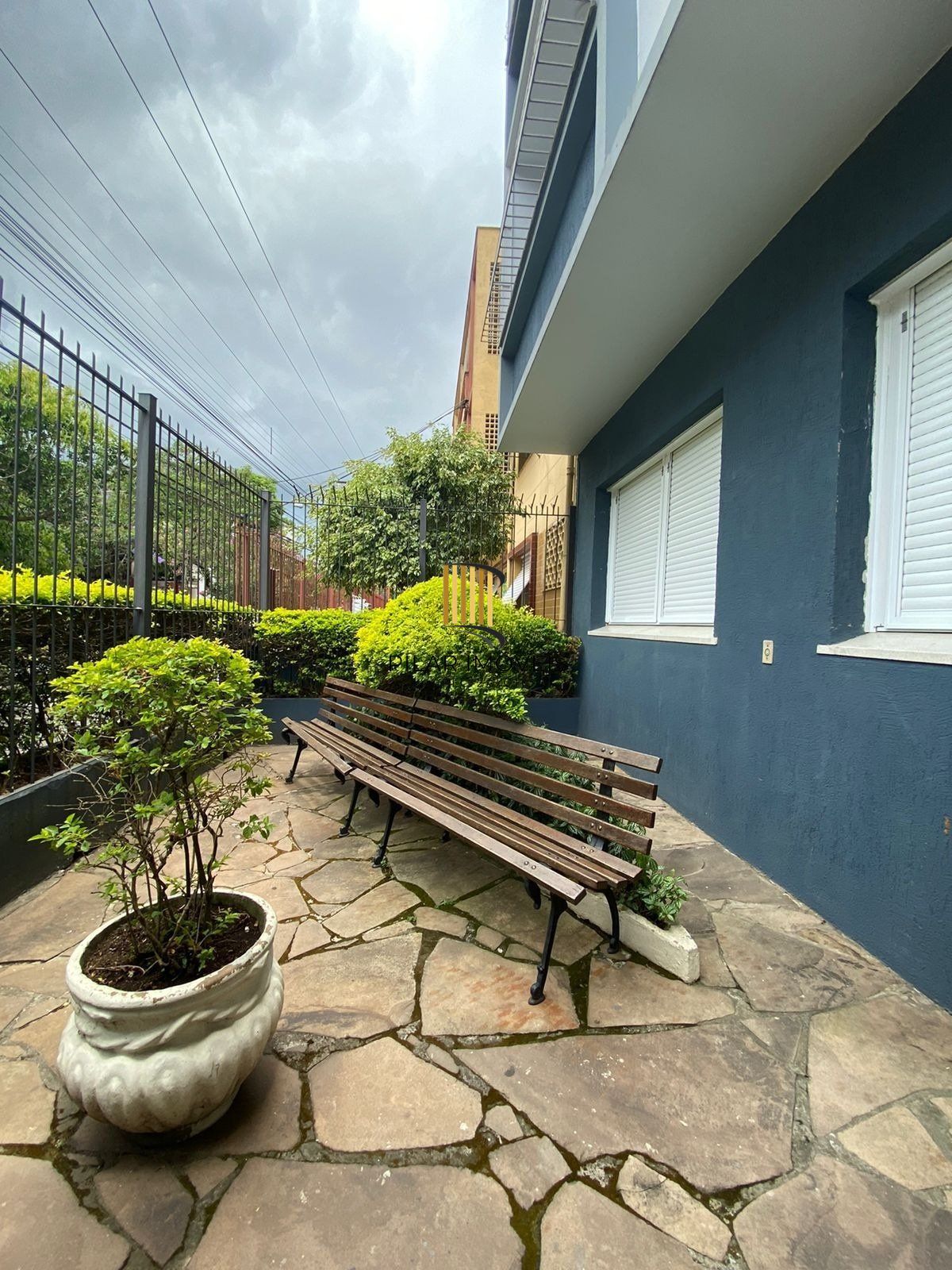 Apartamento de 1 dormitório á venda no Bairro Menino Deus.