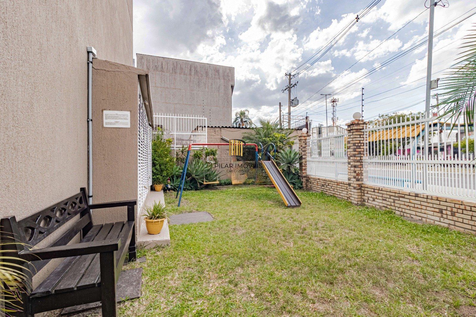 Casa em Condomínio com 3 quartos, 1 vaga e 98m² Avenida Juca Batista - Ipanema, Porto Alegre