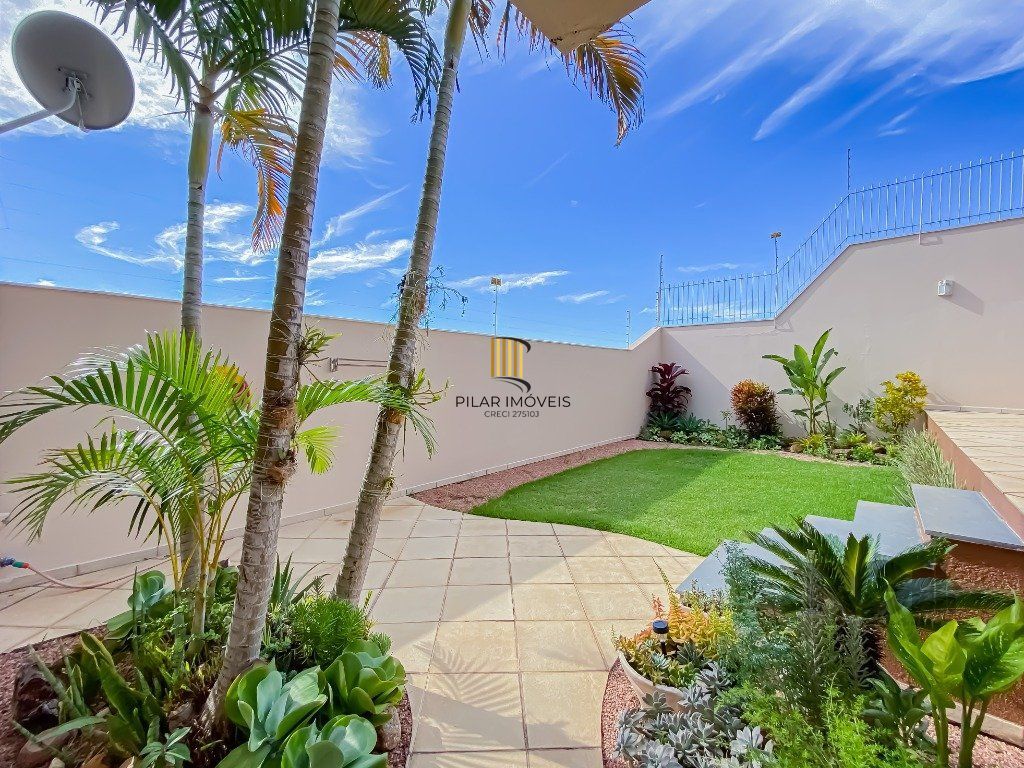 Casa alto padrão, 500m² privativos com linda vista da cidade no Morro Apamecor