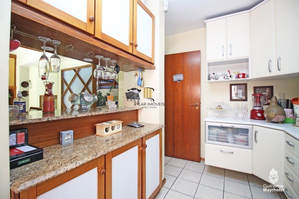Casa para Venda - 275.72m², 4 dormitórios, sendo 3 suites, 4 vagas - Glória