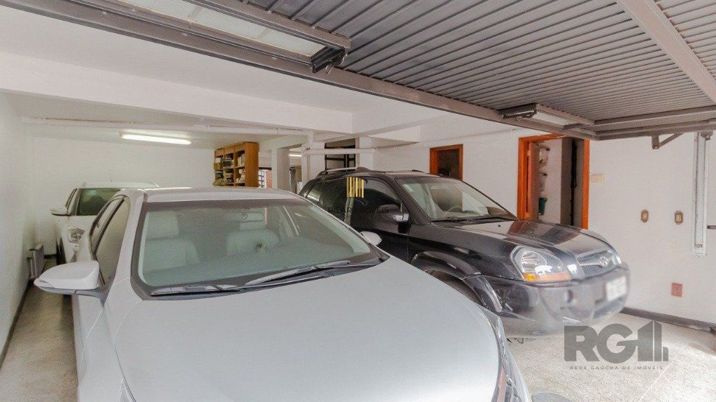 Casa 394m², 4 dormitórios, 4 vagas no bairro Cristo Redentor