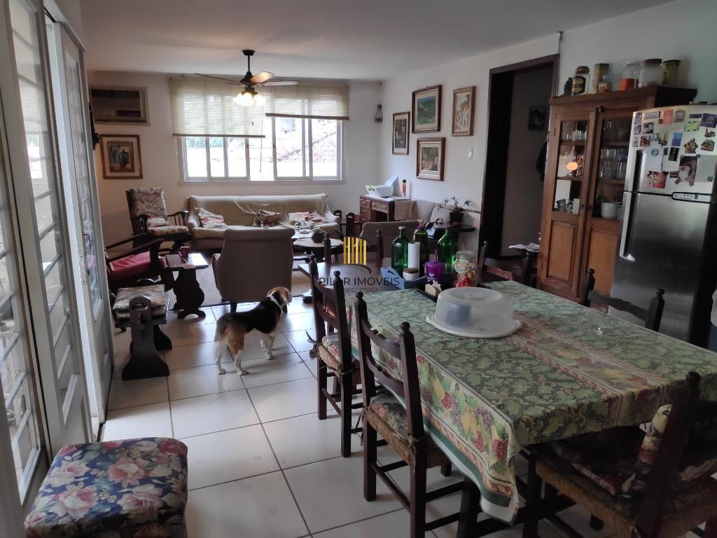 Casa para Venda - 460m², 3 dormitórios, 3 vagas - Três Figueiras