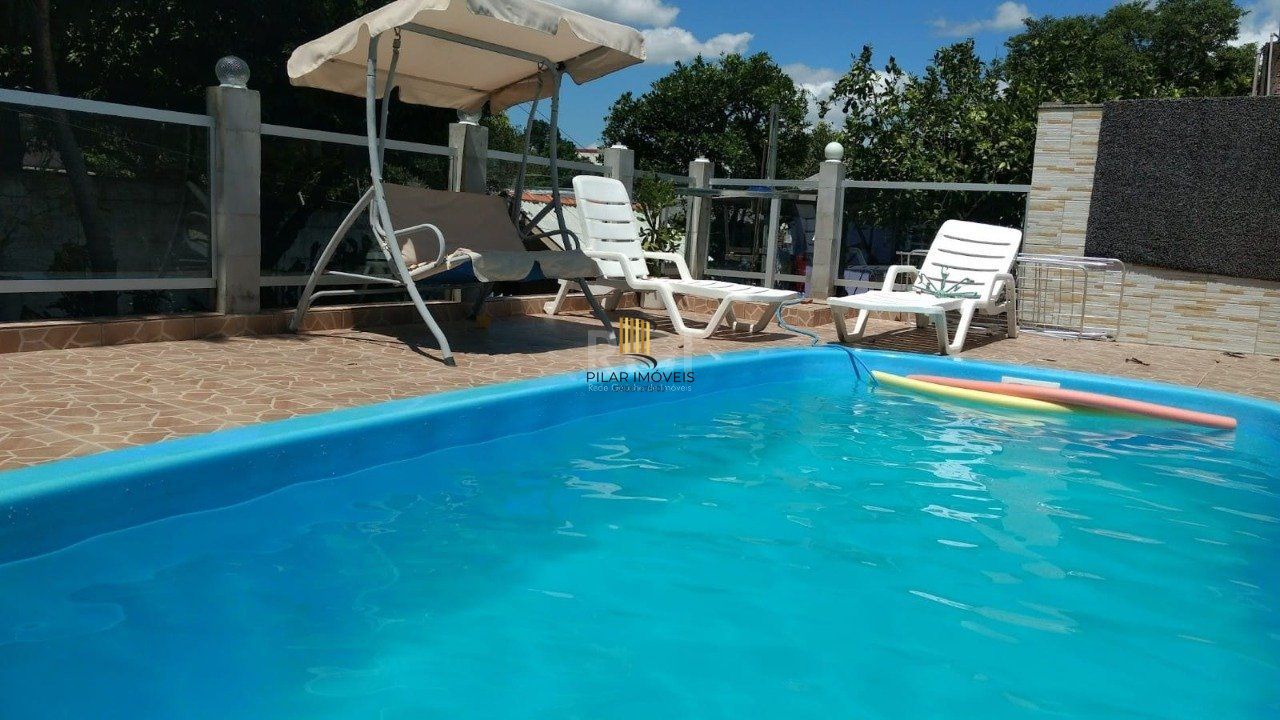 Casa 3 dormitórios no bairro Parque Olinda