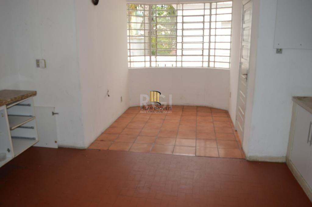 Sobrado para Locação/Aluguel - 300m², 20 dormitórios, Floresta
