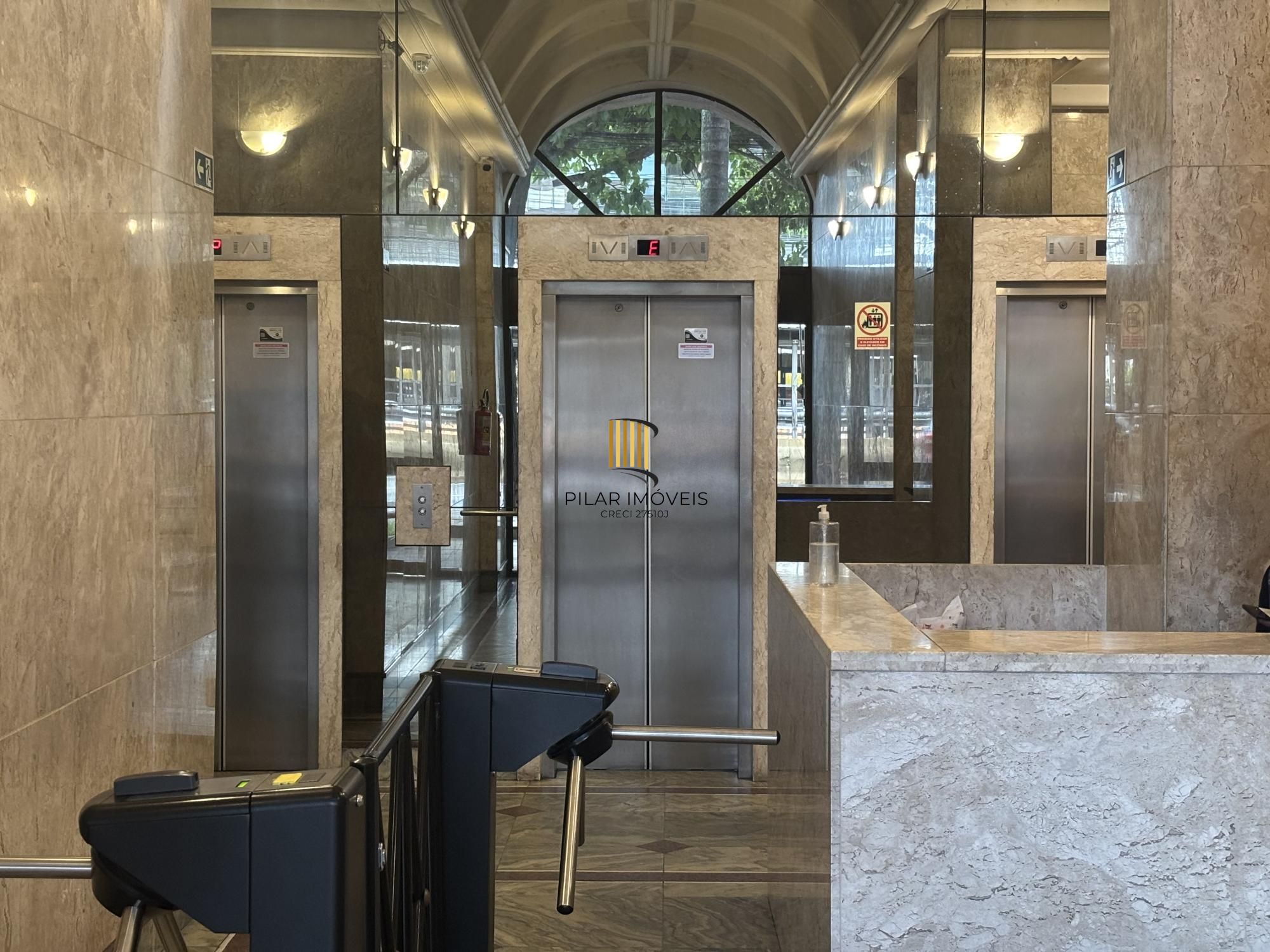 Vende 7 salas com área privativa de 308,67m² no coração da nova Carlos Gomes