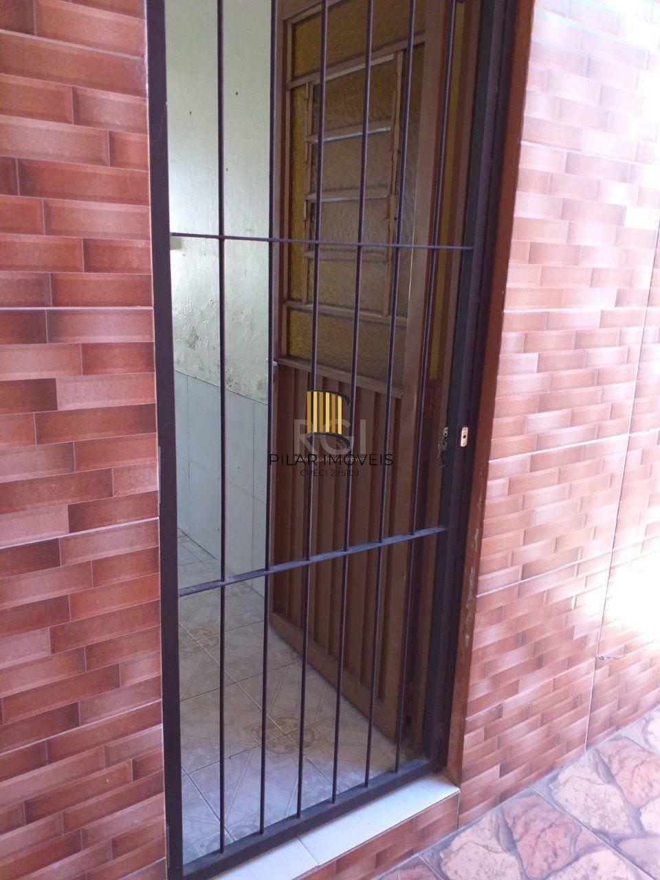 Casa 1 Dormitório(s) Bairro Camaquã