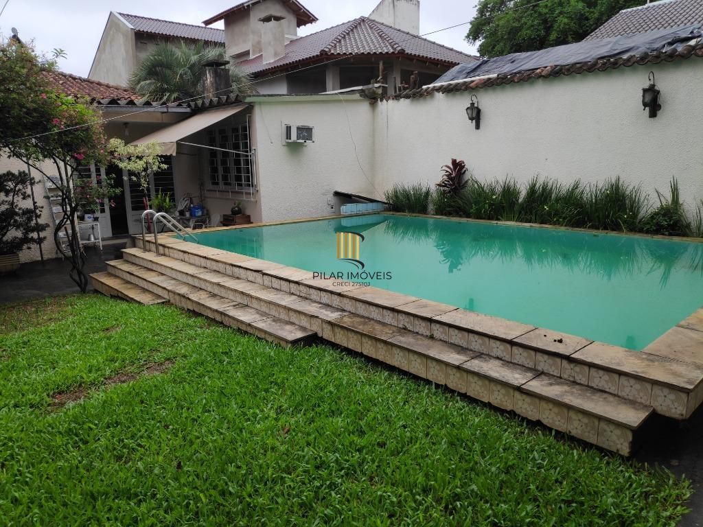 Casa para Venda - 460m², 3 dormitórios, 3 vagas - Três Figueiras