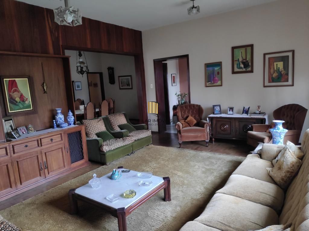 Casa para Venda - 460m², 3 dormitórios, 3 vagas - Três Figueiras