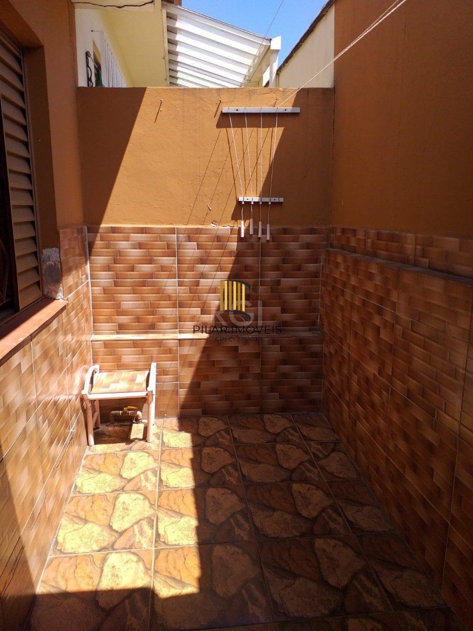 Casa 1 Dormitório(s) Bairro Camaquã