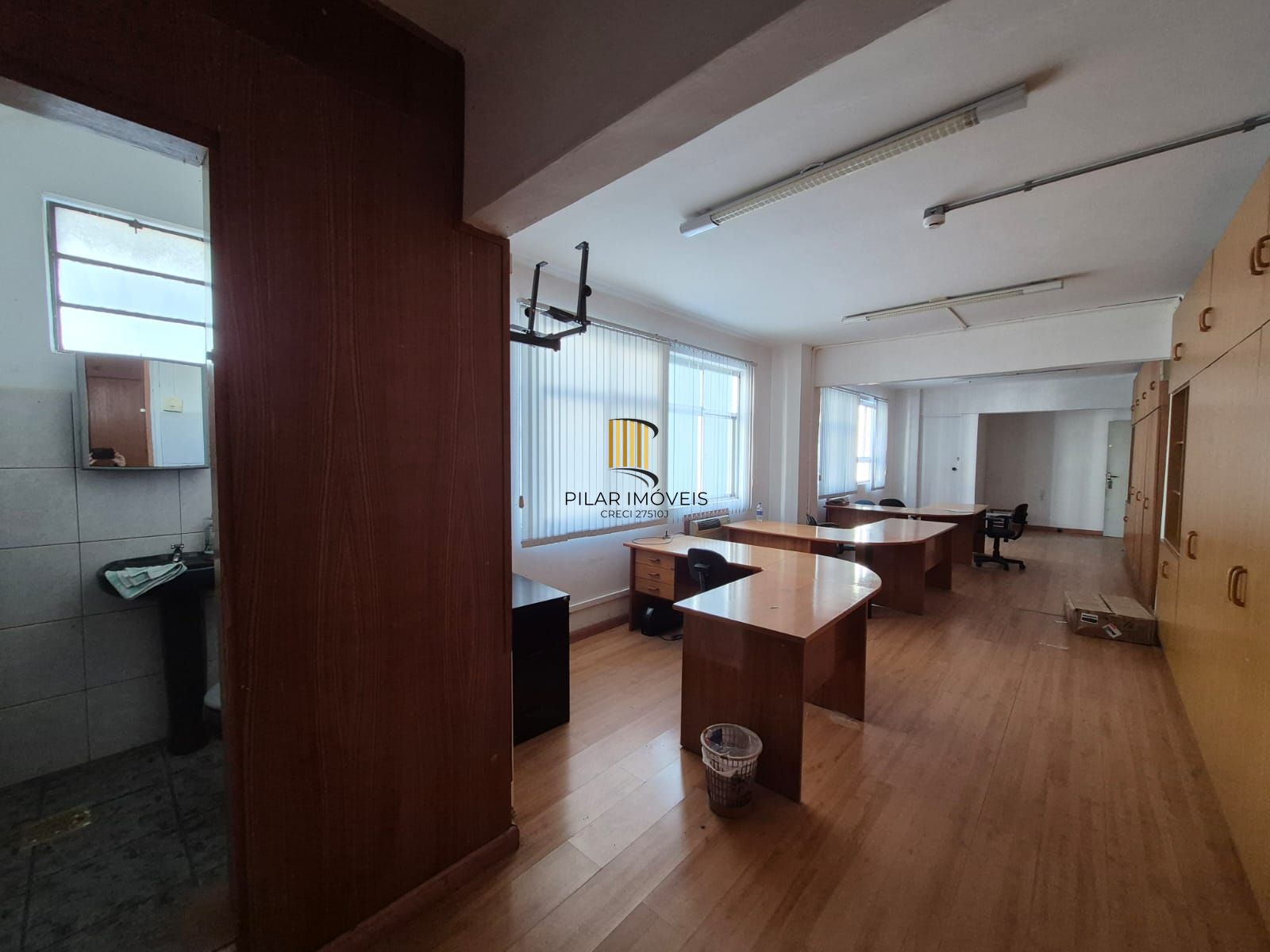Sala com 50,70m² que pode ser transformada em apto