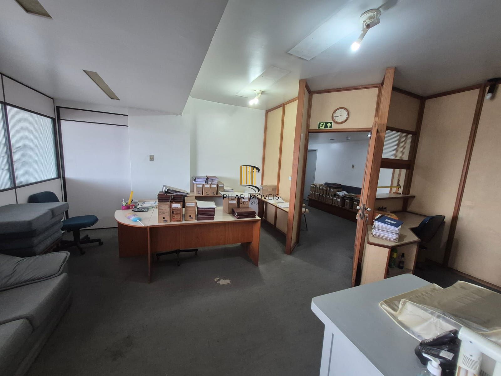 Vende conjunto de salas com 121,07 m²