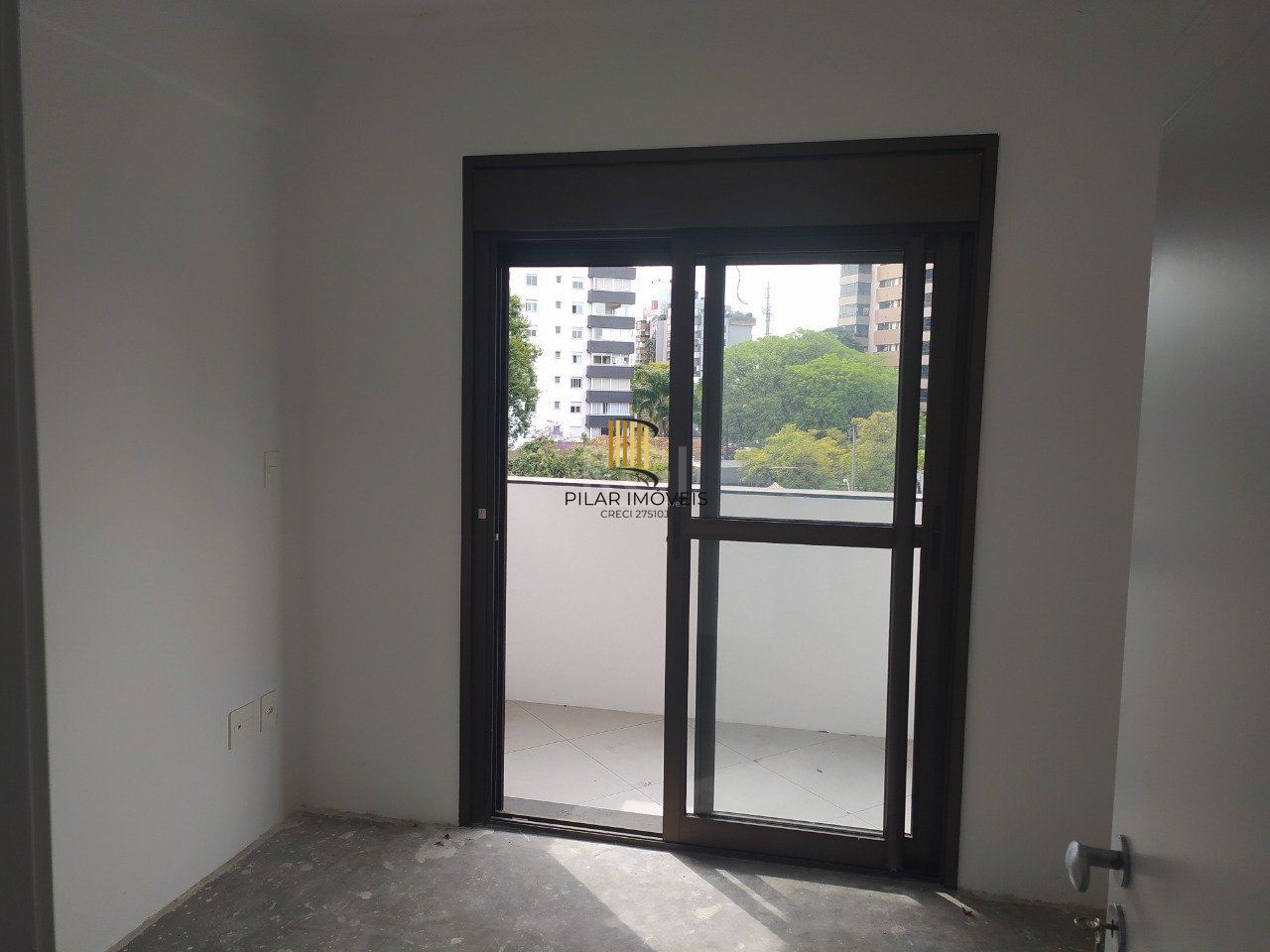 Apartamento para Venda - 123.71m², 3 dormitórios, sendo 1 suites, 1 vaga - Petrópolis