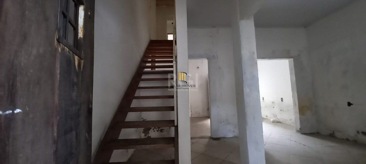 Sobrado para Venda - 110m², 4 dormitórios, sendo 1 suites, 2 vagas - Floresta