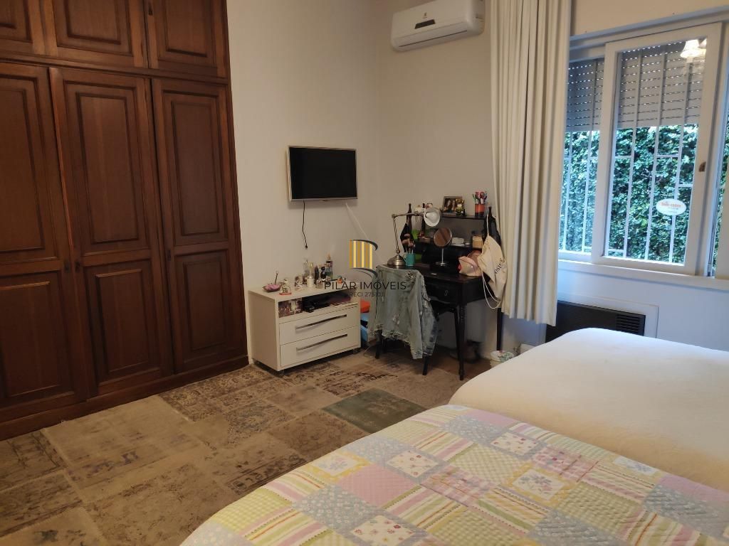 Casa para Venda - 460m², 3 dormitórios, 3 vagas - Três Figueiras