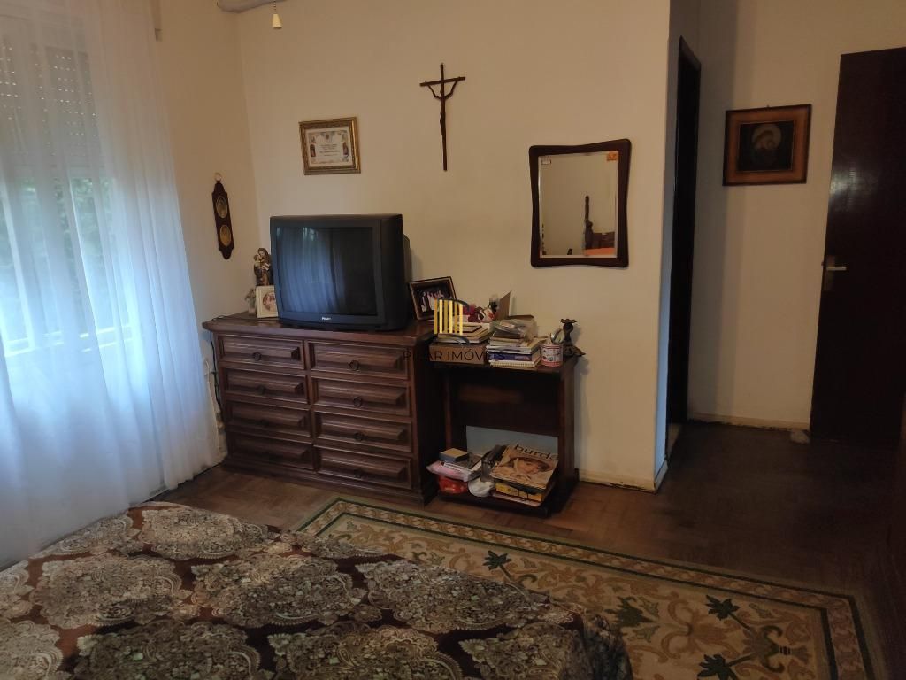 Casa para Venda - 460m², 3 dormitórios, 3 vagas - Três Figueiras