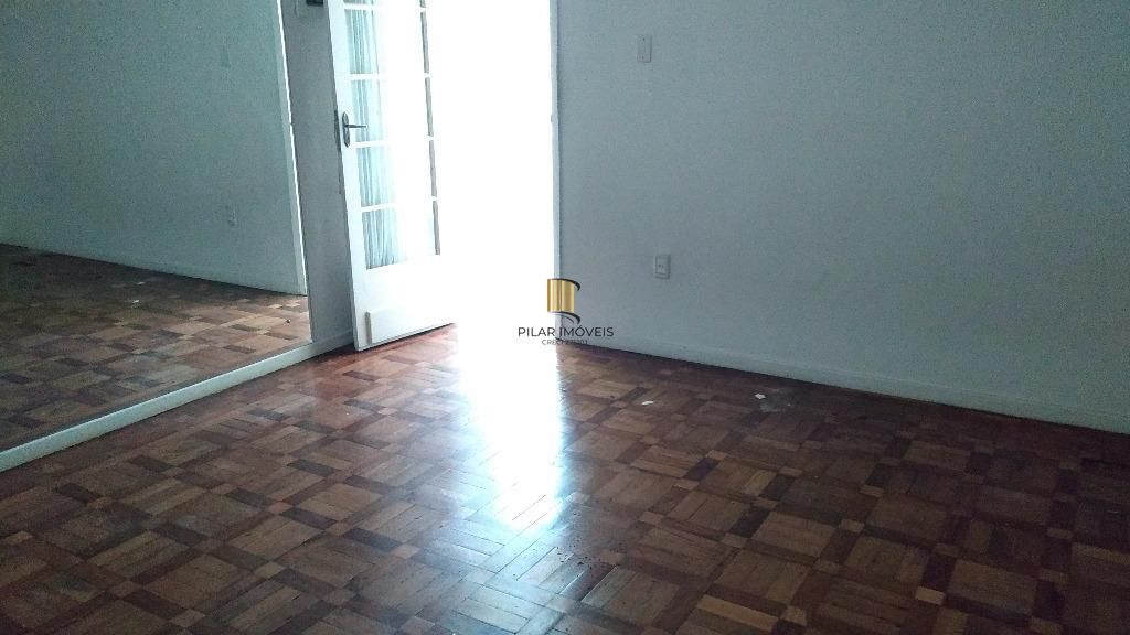 Casa para Venda - 485m², 5 dormitórios, sendo 1 suites, 1 vaga - Petrópolis