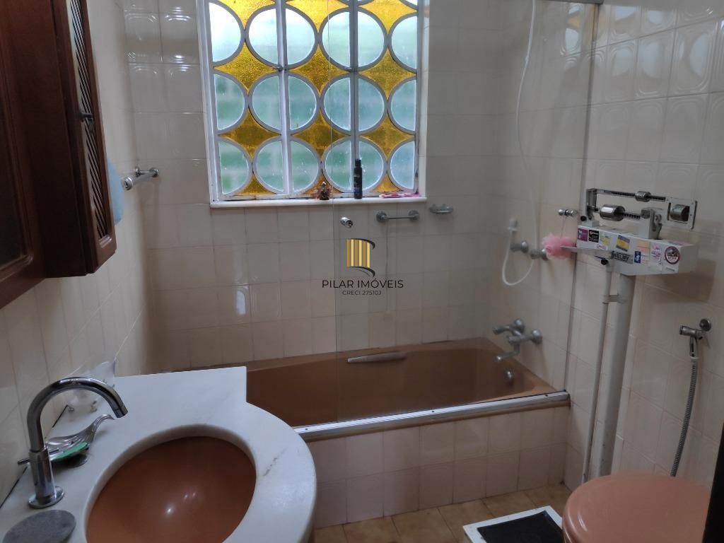 Casa para Venda - 460m², 3 dormitórios, 3 vagas - Três Figueiras