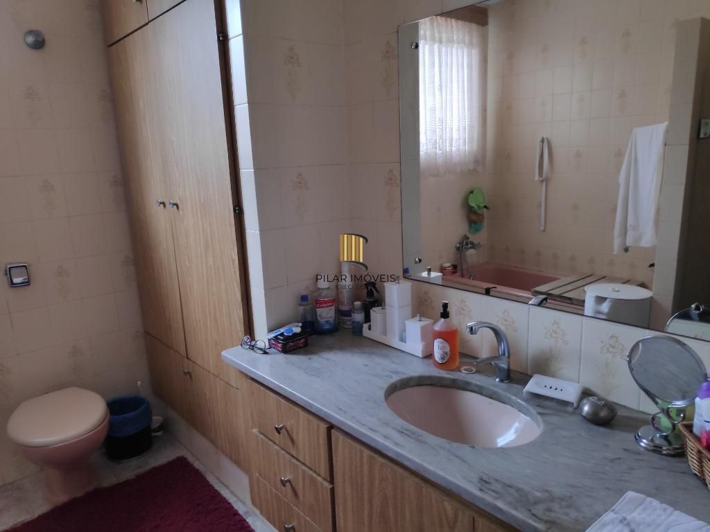 Casa para Venda - 460m², 3 dormitórios, 3 vagas - Três Figueiras