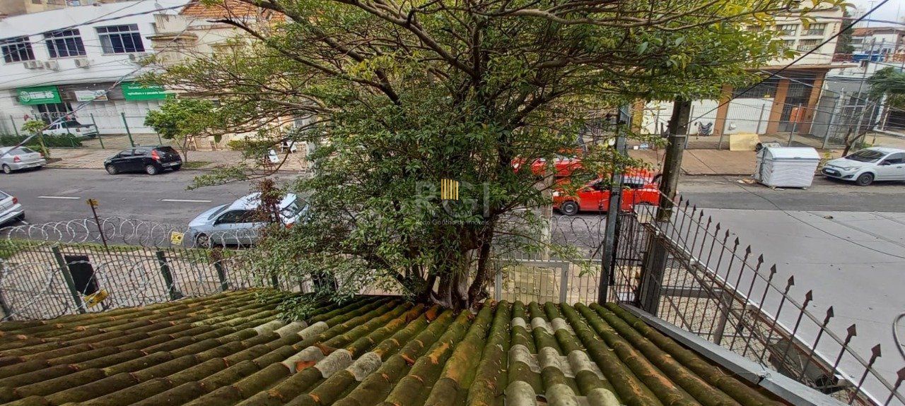 Sobrado para Venda - 110m², 4 dormitórios, sendo 1 suites, 2 vagas - Floresta - Pilar Imóveis
