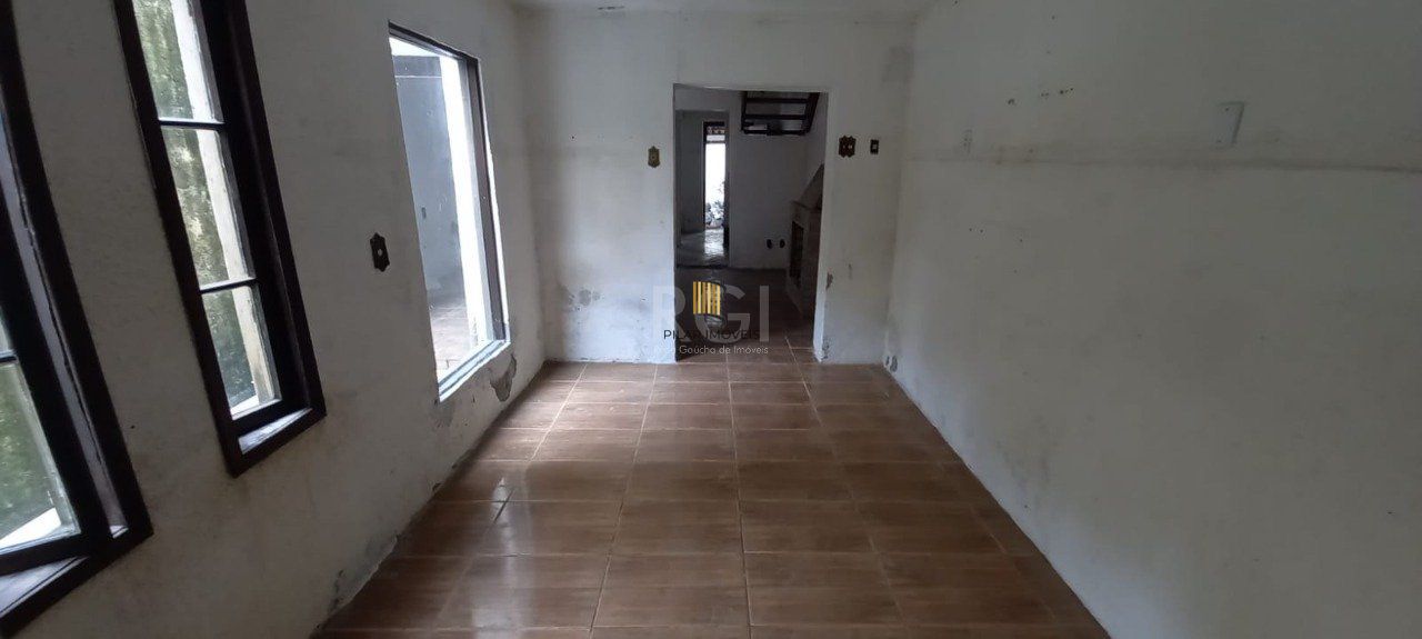 Sobrado para Venda - 110m², 4 dormitórios, sendo 1 suites, 2 vagas - Floresta
