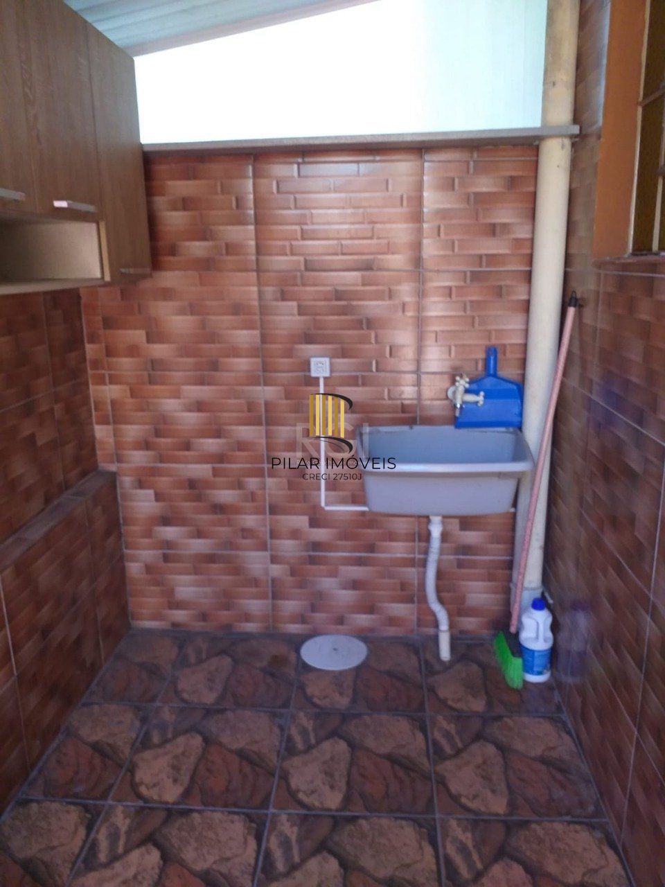 Casa 1 Dormitório(s) Bairro Camaquã