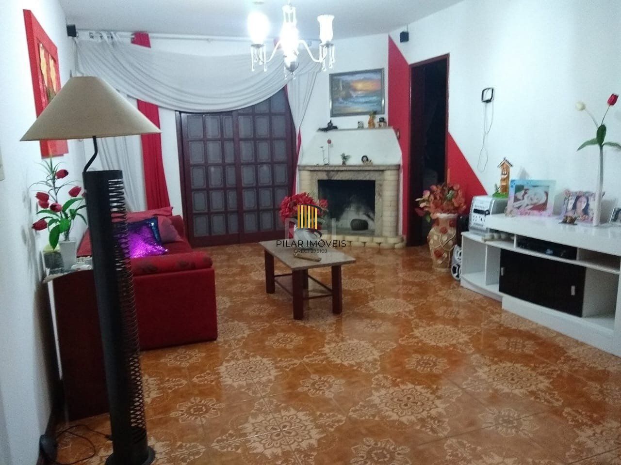 Casa 3 dormitórios no bairro Parque Olinda