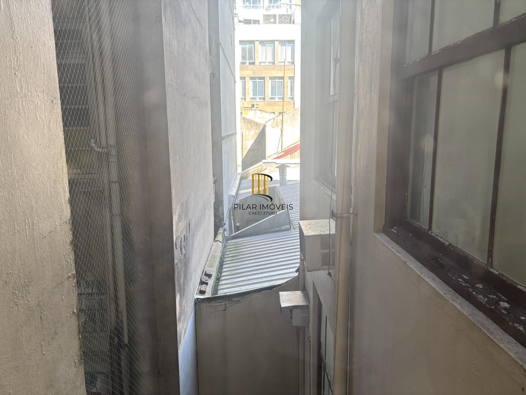 apartamento transformado em sala por 55mil com 52,30m²