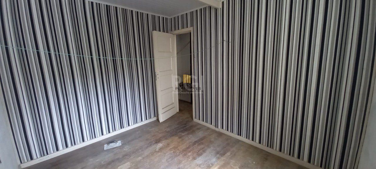 Sobrado para Venda - 110m², 4 dormitórios, sendo 1 suites, 2 vagas - Floresta