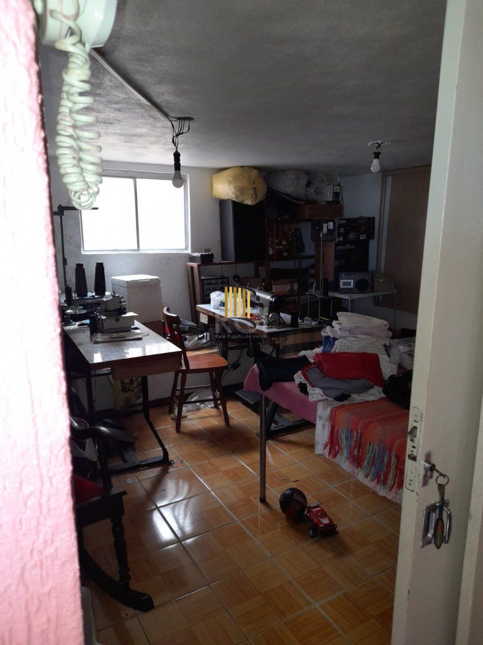 Casa 3 dormitórios no bairro Cascata
