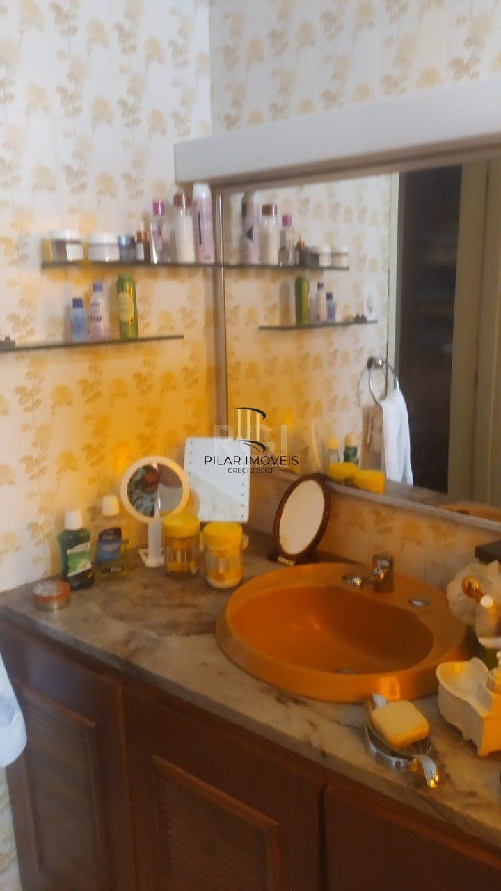 Casa 3 dormitórios no bairro São João
