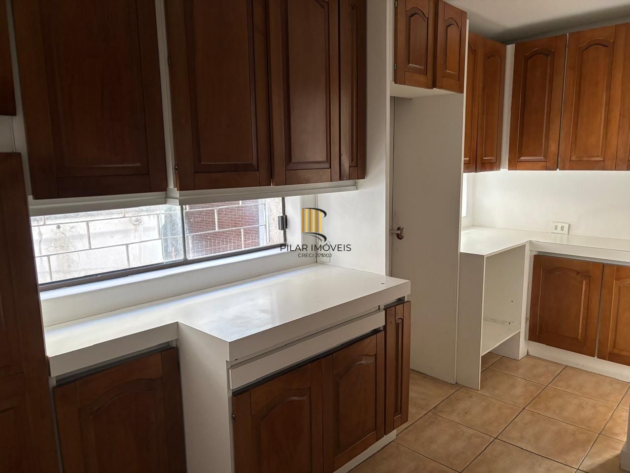 vende apto de dois quartos próximo ao parcão