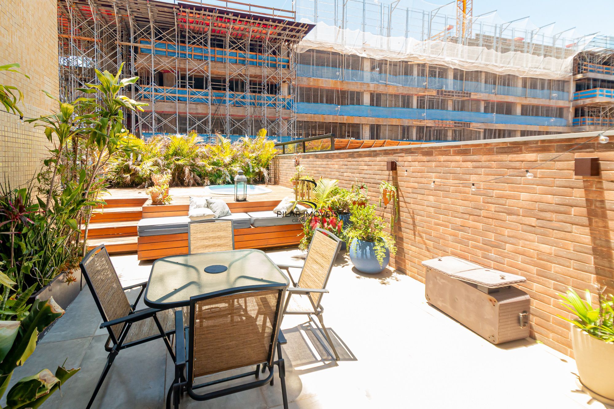 Apartamento garden 146m² com piscina. Bairro Mont Serrat