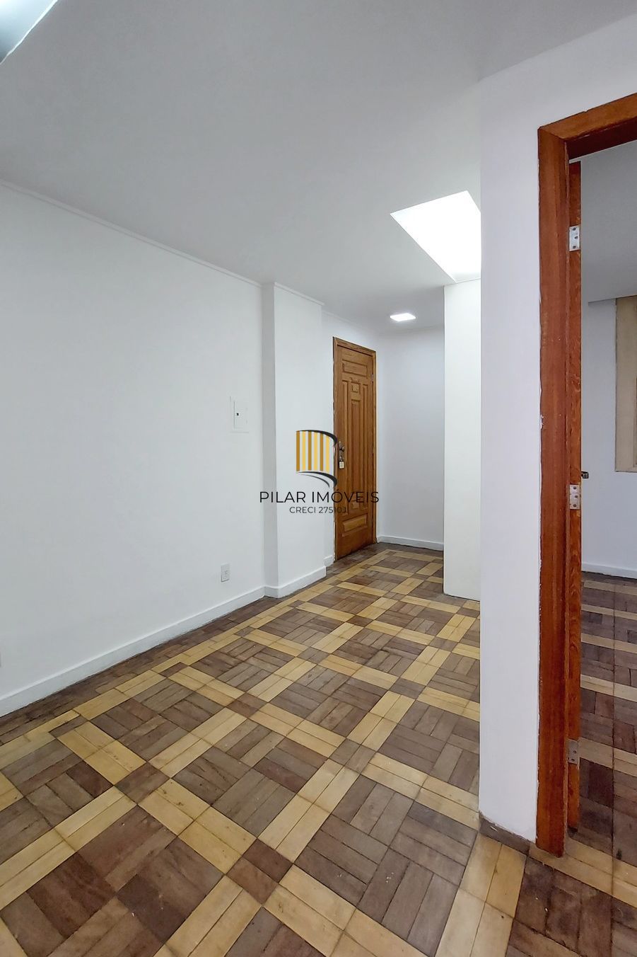 Sala a venda com 95m²