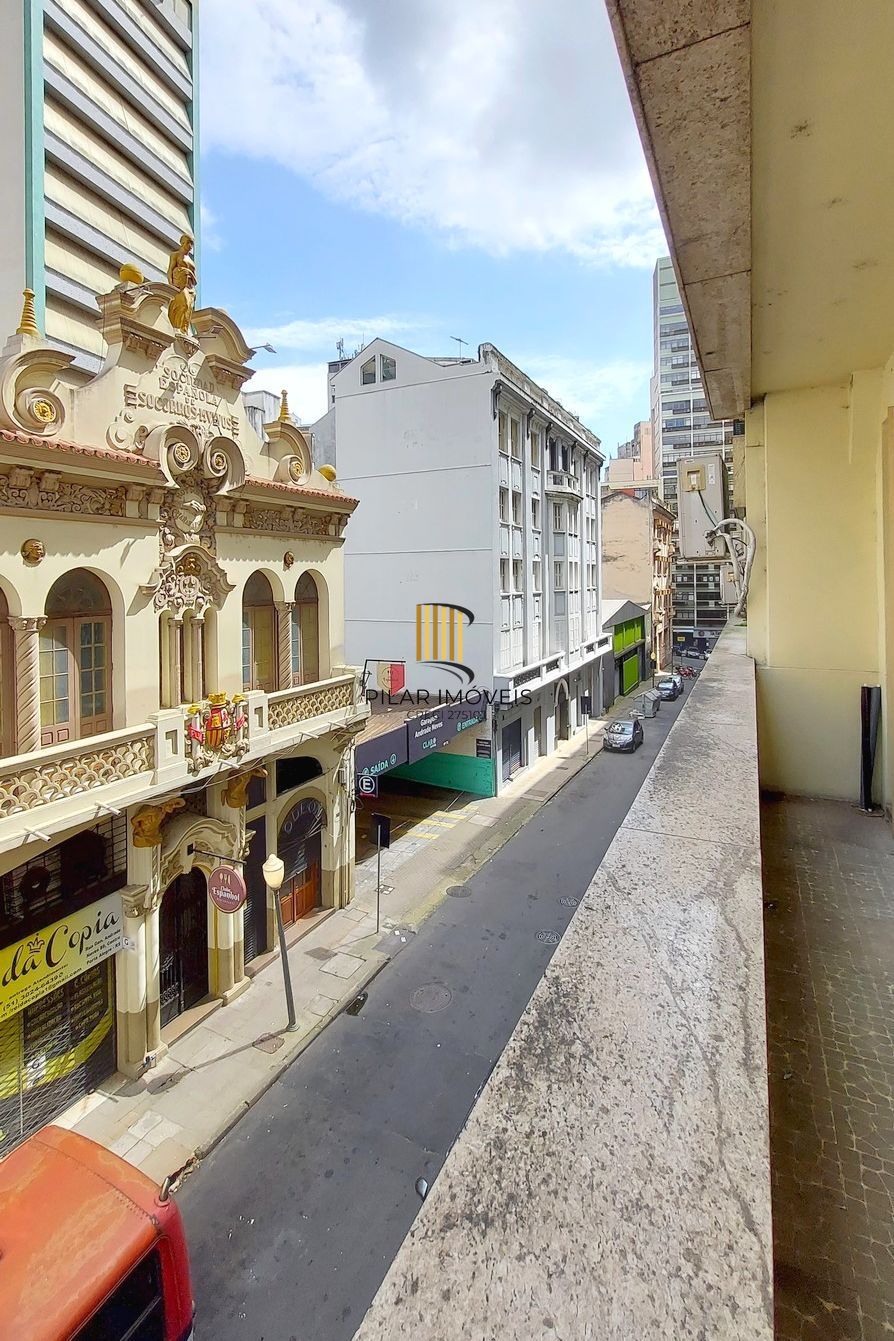 Sala a venda com 95m²