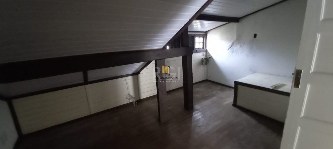 Sobrado para Venda - 110m², 4 dormitórios, sendo 1 suites, 2 vagas - Floresta
